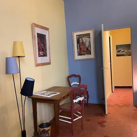 Holiday home La Craquante